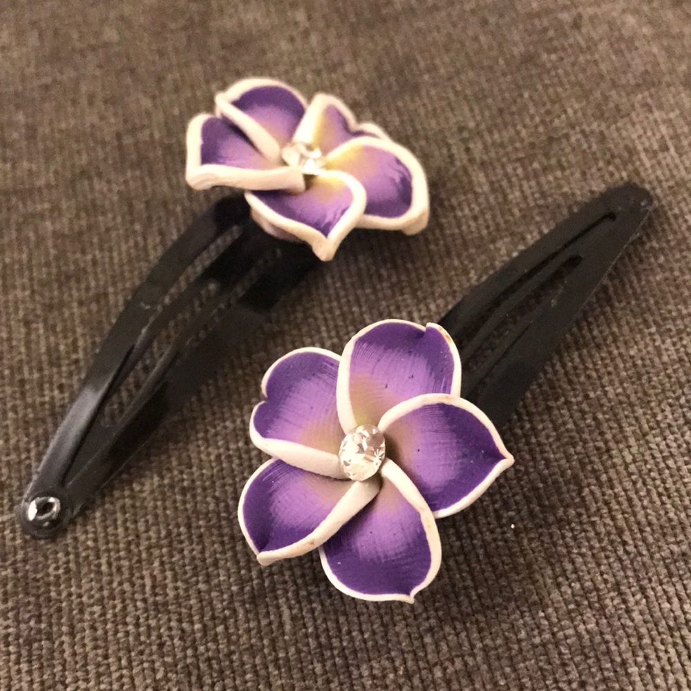 Pulmera Flower Hair Clips (2)